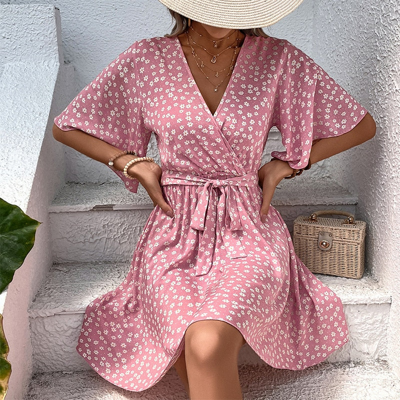 Warmes Rosa Kleid mit floralem Design für dich Kleid