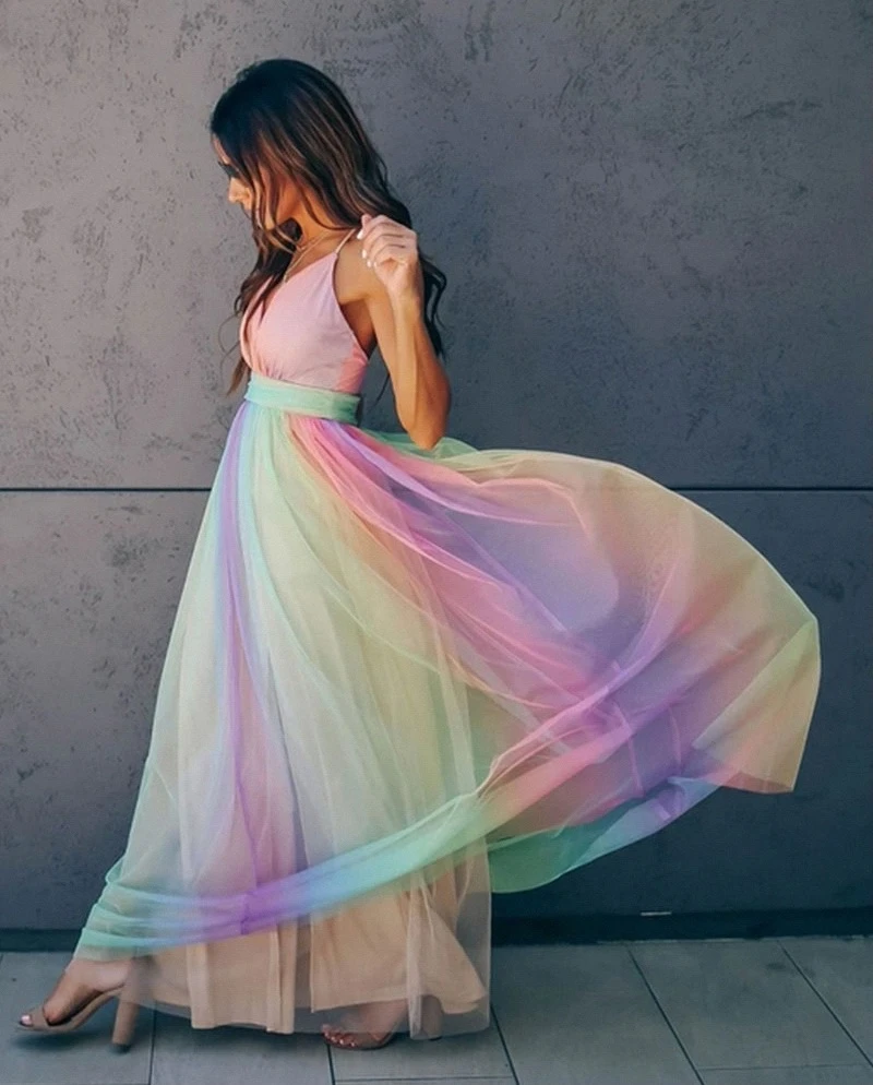 Buntes und Leichtes Regenbogenkleid für jeden Anlass