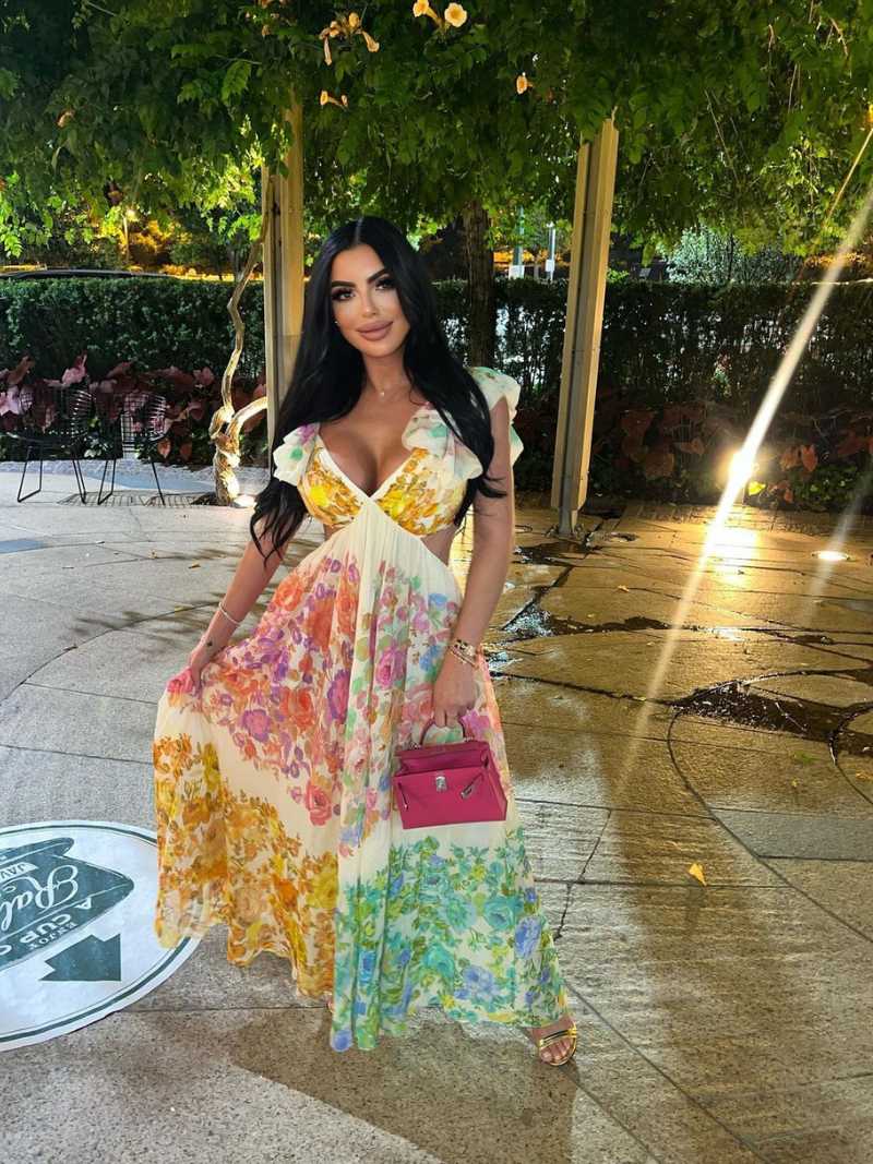 Schönes und Elegantes Maxikleid für Frauen von Katharina