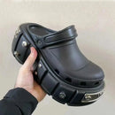 Bequemes - Coole Punk-Nieten-Plattformschlappen für dich