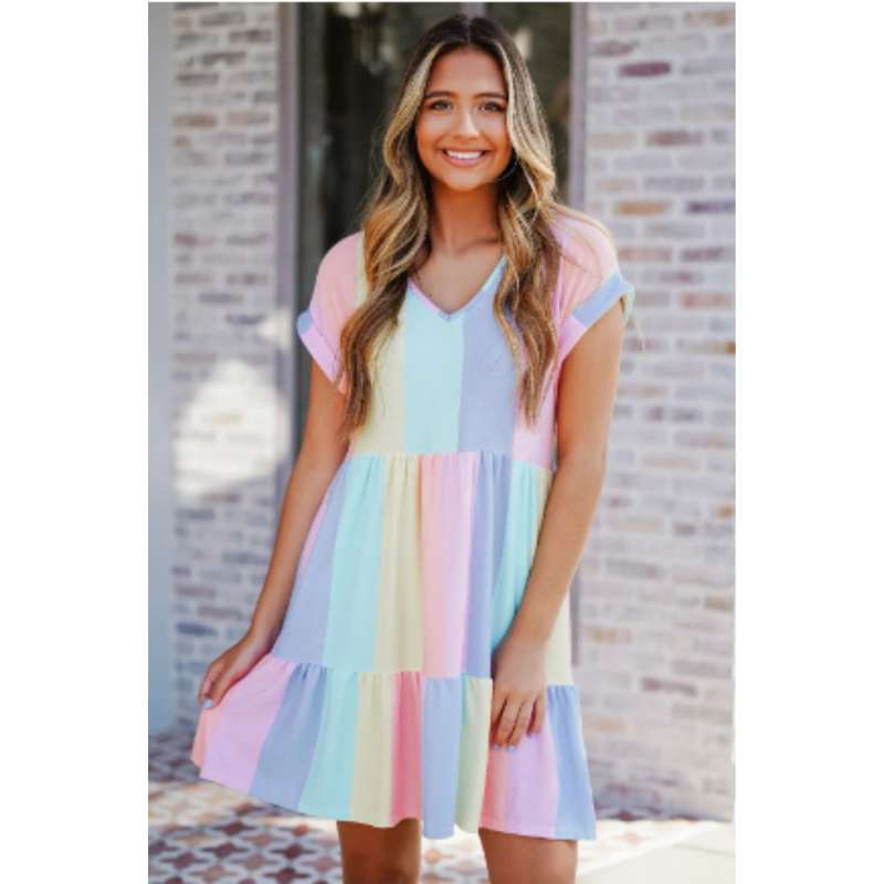 Buntes und Leichtes Damen Kleid für Dich zum Tragen