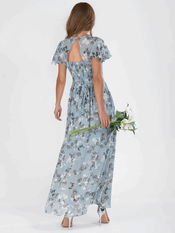 Warmes Kleid mit floralem Muster für dich zum Tragen