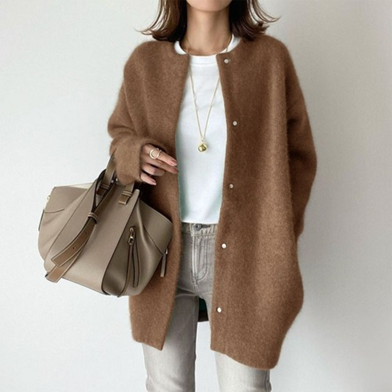 Bequeme Und Stilvolle Strickjacke Für Jedes Wetter