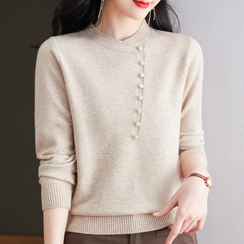 Bequemer Eleganter Damenpullover Mit Zeitlosen Knöpfen