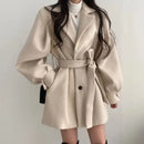 Bequemer Trenchcoat Mit Gürtel Und Eleganter Mantel