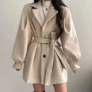 Bequemer Trenchcoat Mit Gürtel Und Eleganter Mantel