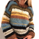 Bunter Und Weicher Pullover Für Gemütliche Tage