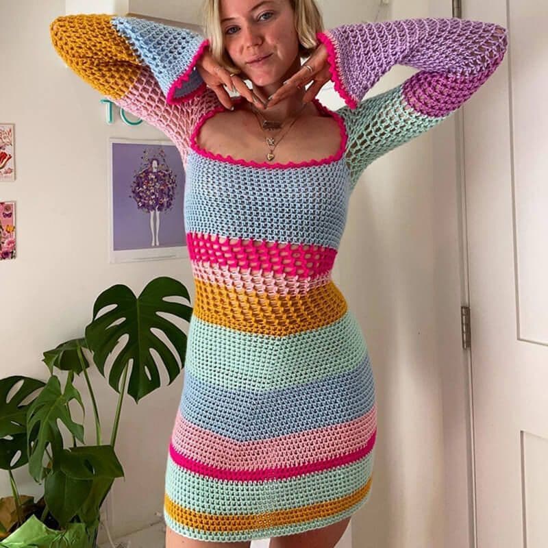 Warmes Buntes Häkelkleid mit Langen Ärmeln für dich
