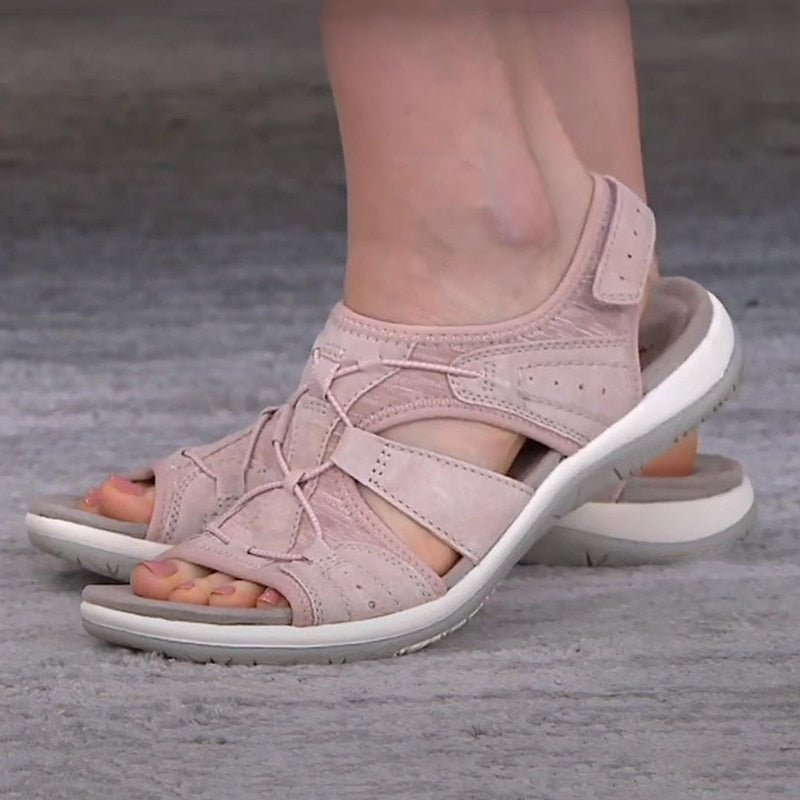 Weiche und stilvolle verstellbare Sommersandalen für dich