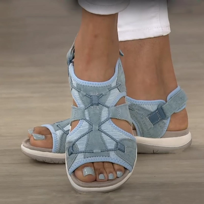 Weiche und stilvolle verstellbare Sommersandalen für dich