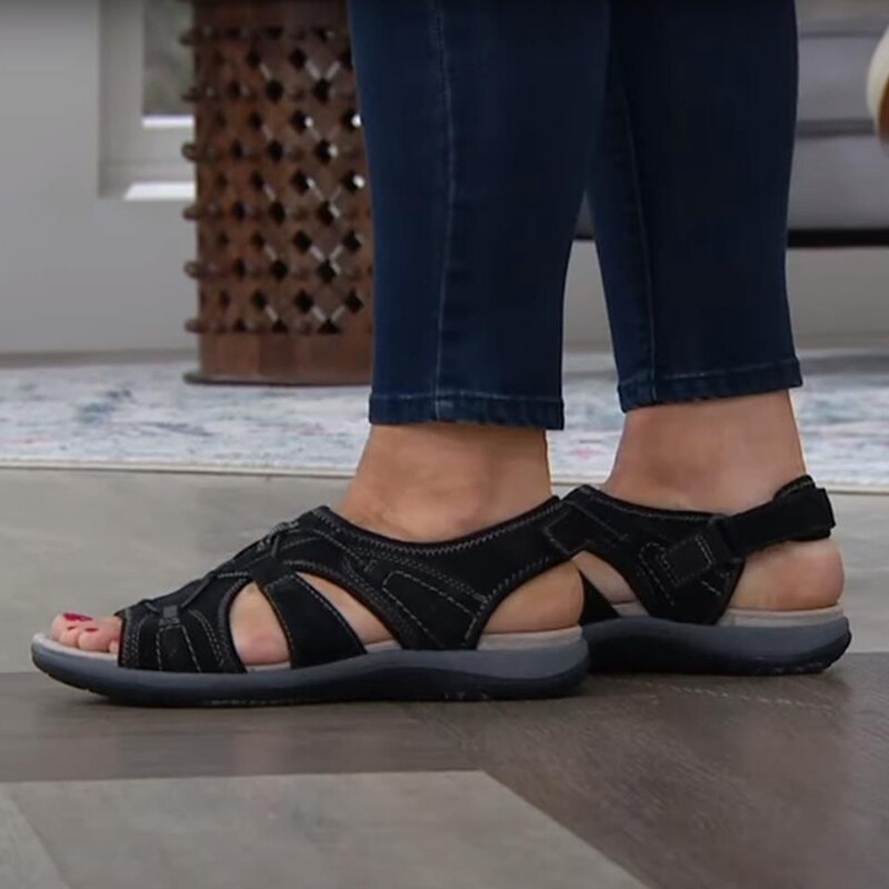 Weiche und stilvolle verstellbare Sommersandalen für dich