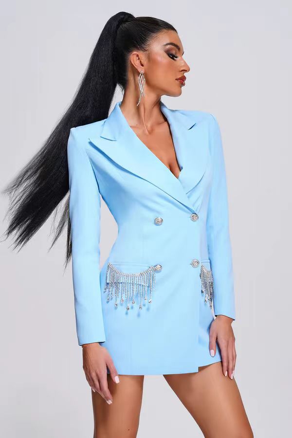 Bequemes Kleid mit langen Ärmeln und V-Ausschnitt für dich