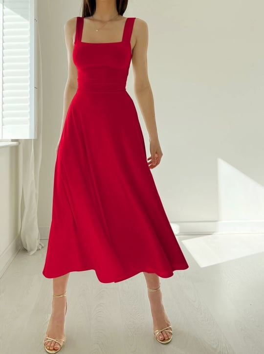 Elegantes Antonia Damen Midikleid mit breiten Trägern