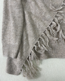 Freyja – Pullover mit Fransen und V-Ausschnitt