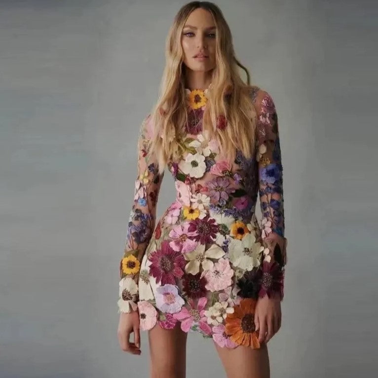 Warmes und Handgefertigtes Blumenkleid für Dich kaufen
