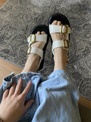 Kuschelige Sandalen mit doppelten Schnallen für dich