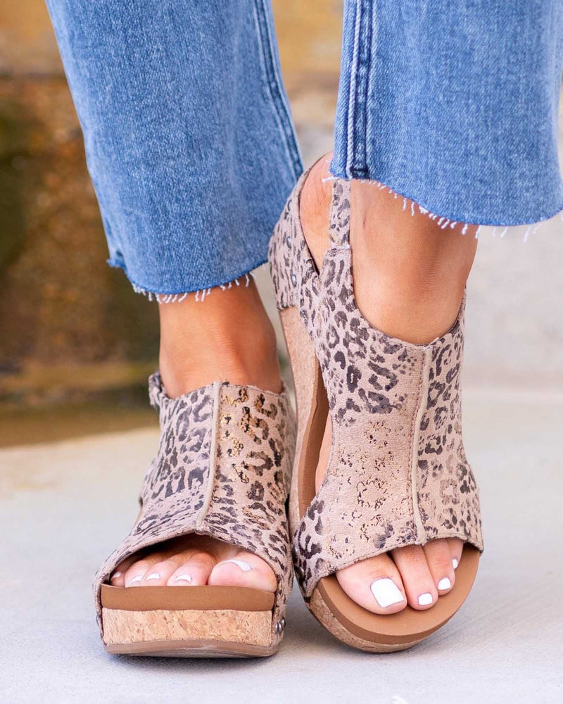 Kuschelige Damen Sandalen mit Keilabsatz aus Kork