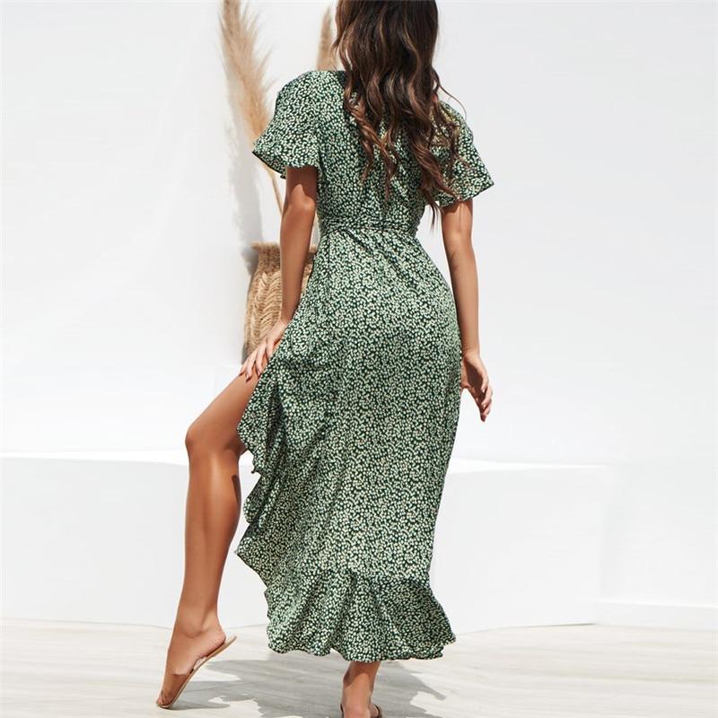 Elegantes Kleid mit Rüschensäumen und Taillengürtel für dich