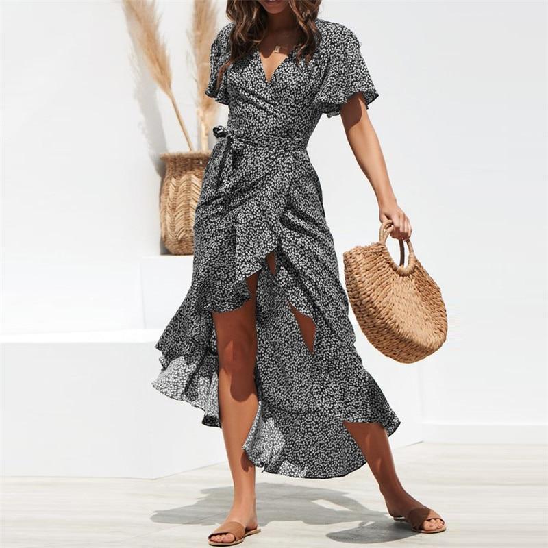 Elegantes Kleid mit Rüschensäumen und Taillengürtel für dich