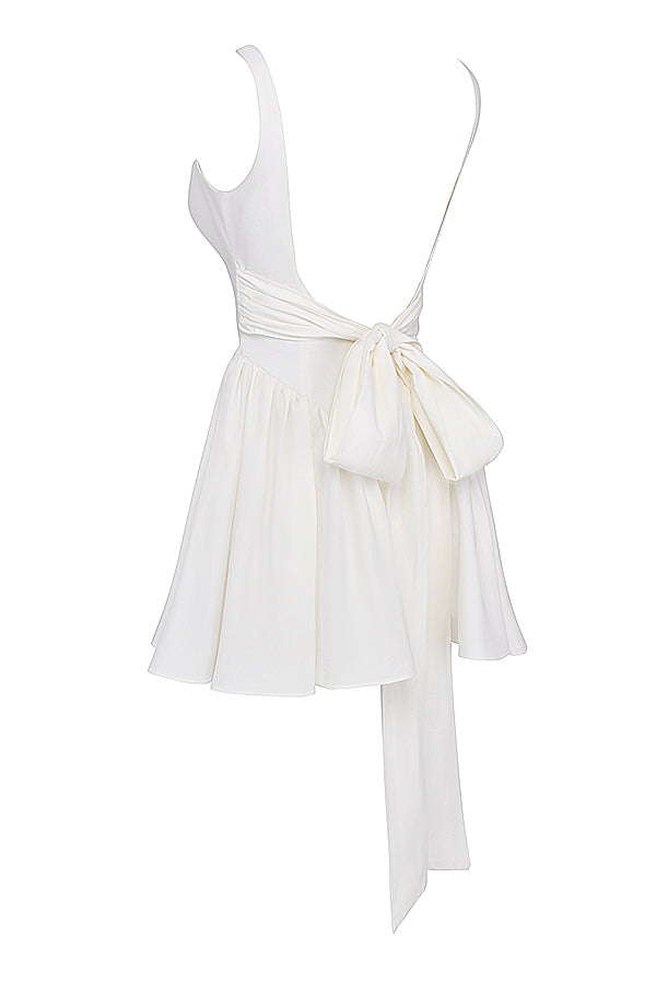 Elegantes Mini-Kleid Mit Schleife Für Feste Anlässe