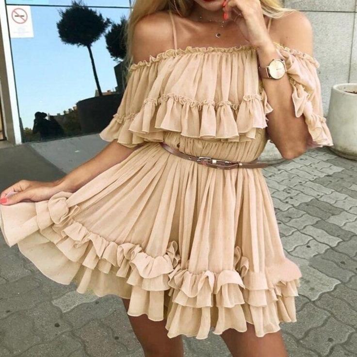Weiches Kleid mit vielen Rüschen für dich im Sommer