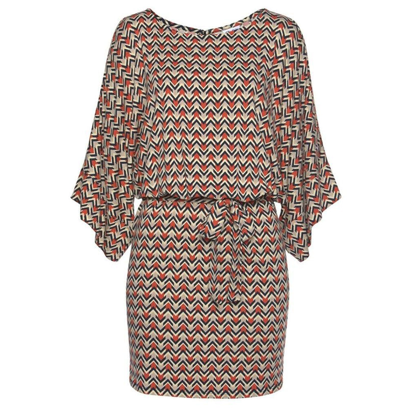 Warmes Kleid mit Cutouts an den Schultern für dich