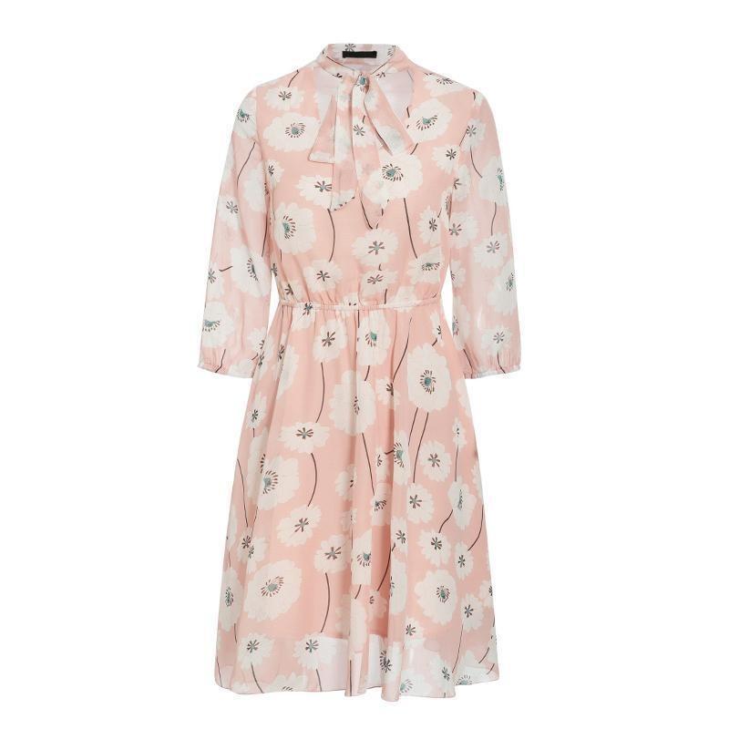 Elegantes Kleid mit Blumen und Schleife für den Sommer