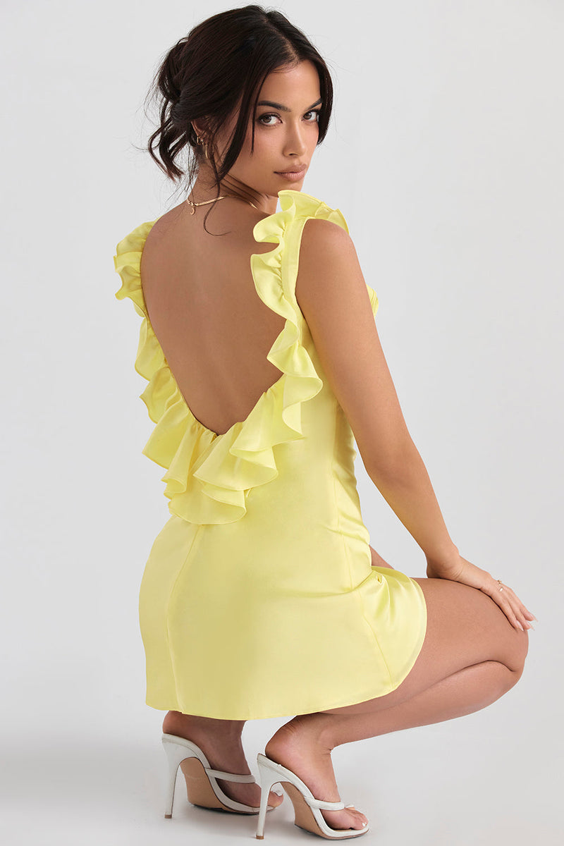 Minikleid mit Rüschen für einen eleganten Sommerlook