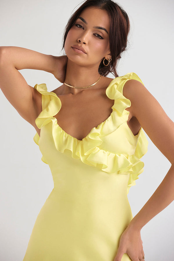 Minikleid mit Rüschen für einen eleganten Sommerlook