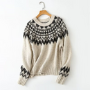 Weicher Pullover Mit Geometrischem Design Für Deinen Stil