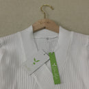 Weicher Weißer Pullover Für Gemütliche Tage Zuhause