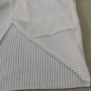 Weicher Weißer Pullover Für Gemütliche Tage Zuhause