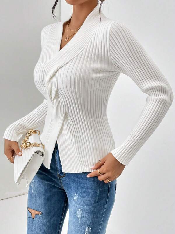 Weicher Weißer Pullover Für Gemütliche Tage Zuhause